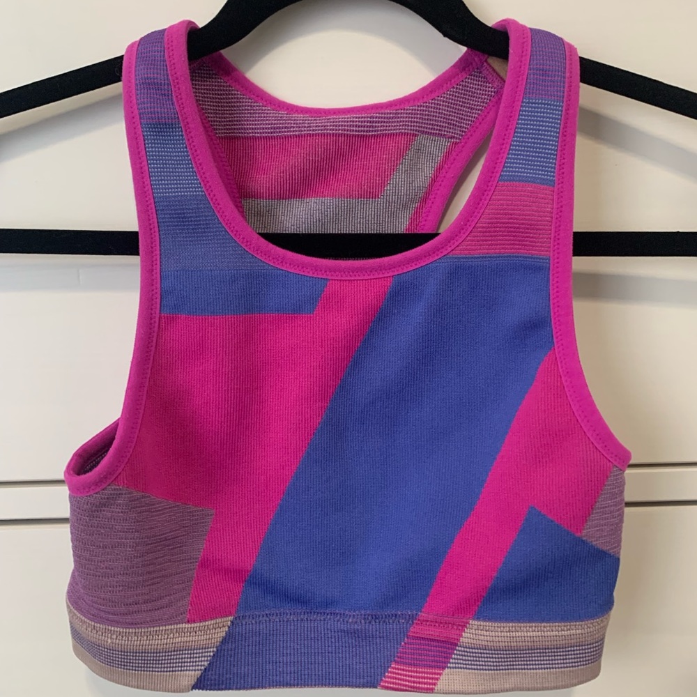Nike Women's Icon Clash Seamless Sports Bra